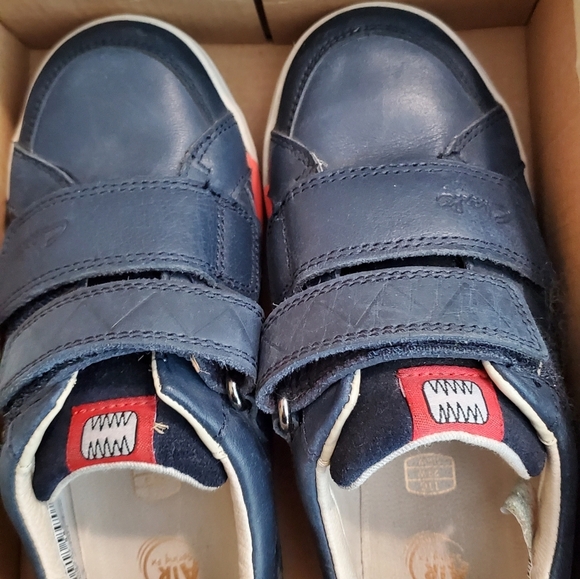 Clark's-EUC-boys shoes - Picture 1 of 5